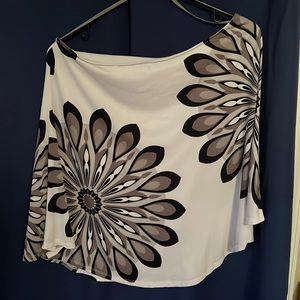 Woman’s one sleeve shirt.